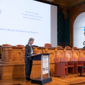 La princesse Caroline de Hanovre assiste au symposium "Journée de la Méditerranée" au musée Océanographique de Monaco, le 28 novembre 2022. Cette rencontre porte sur "L'emploi des jeunes et des femmes dans le bassin méditerranéen". © Olivier Huitel/Pool Monaco/Bestimage 