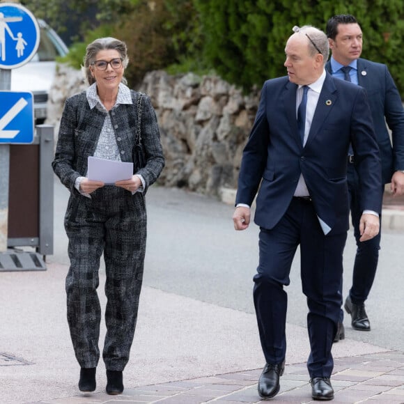 Le prince Albert II de Monaco et la princesse Caroline de Hanovre assistent au symposium "Journée de la Méditerranée" au musée Océanographique de Monaco, le 28 novembre 2022. Cette rencontre porte sur "L'emploi des jeunes et des femmes dans le bassin méditerranéen". © Olivier Huitel/Pool Monaco/Bestimage 