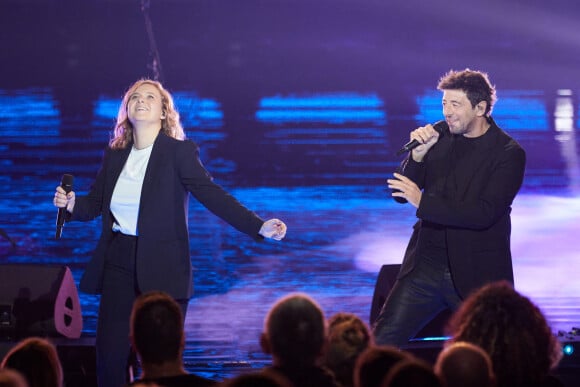 Exclusif - Emma Peters, Patrick Bruel - Enregistrement de l'émission "La fête de la Chanson française" à Paris, diffusée le 29 novembre sur France 2. Le 7 novembre 2022 © Cyril Moreau-Veeren / Bestimage