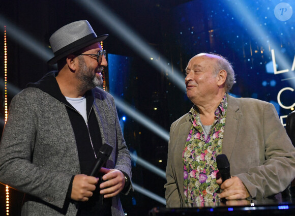 Exclusif - Kad Merad et Michel Jonasz - Backstage - Enregistrement de l'émission "La fête de la Chanson française" à Paris, diffusée le 29 novembre sur France 2. Le 7 novembre 2022 © Cyril Moreau-Veeren / Bestimage