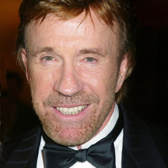 Chuck Norris - Soirée To protect and to serve à Los Angeles, le 10 novembre 2002