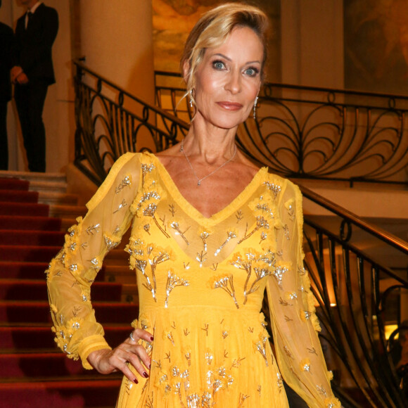 Rebecca Hampton - 28ème Gala de l'Espoir au profit de la Ligue contre le cancer au théâtre des Champs-Elysées à Paris. © Christophe Guillarmé via Bestimage