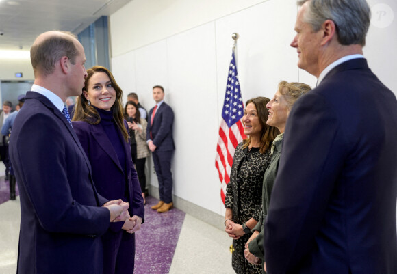 Catherine "Kate" Middleton, princesse de Galles, avec le prince de Galles William - arrivée à l'aéroport de Boston. Le 30 novembre 2022