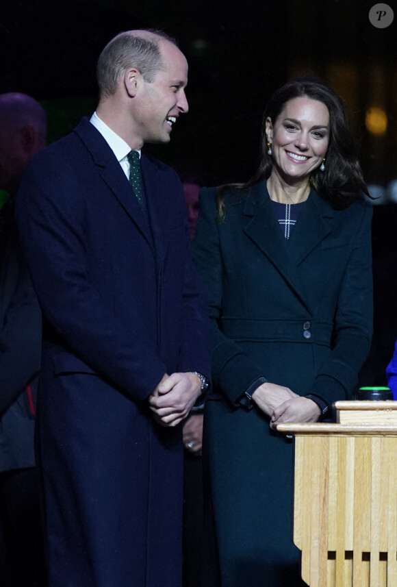 Le prince de Galles William et Catherine "Kate" Middleton, princesse de Galles, lors de l'illumination de l'Hôtel de Ville à l'occasion de la remise du prix "Earthshot Prize Awards" à Boston. Le 30 novembre 2022