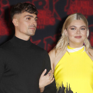 Florian Rossi et sa compagne Louane Emera lors de la 23ème édition des NRJ Music Awards 2021 au Palais des Festivals de Cannes, le 20 novembre 2021. © Christophe Aubert via Bestimage