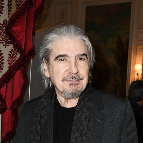 Serge Lama - Lancement du livre "Sardou Regards" de B.Kossek à l'hôtel Raphael à Paris, France, le 15 avril 2019. © Coadic Guirec/Bestimage