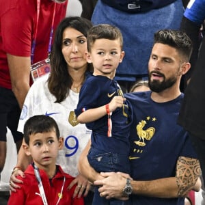 Olivier Giroud en famille avec sa femme Jennifer et leurs enfants - Les joueurs de l'équipe de France passent un moment avec leur famille avant la rencontre France/Tunisie lors de la Coupe du Monde de la FIFA, Qatar 2022 le 30 novembre 2022. © JB Autissier / Panoramic / Bestimage