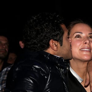 Jamel Debbouze et sa femme Mélissa Theuriau lors de la cérémonie de clôture et palmarès du 19ème Festival International du film de Comédie de l'Alpe d'Huez, le 16 janvier 2016. Le film "La vache" remporte trois récompenses, le Grand Prix, e Prix du Public et le Prix d'Interprétation Michel Galabru (reçu par Fatsah Bouyahmed). © Dominique Jacovides/Bestimage