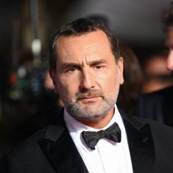 Gilles Lellouche - Montée des marches du film " Fumer Fait Tousser " lors du 75ème Festival International du Film de Cannes. Le 21 mai 2022 © Rachid Bellak / Bestimage 