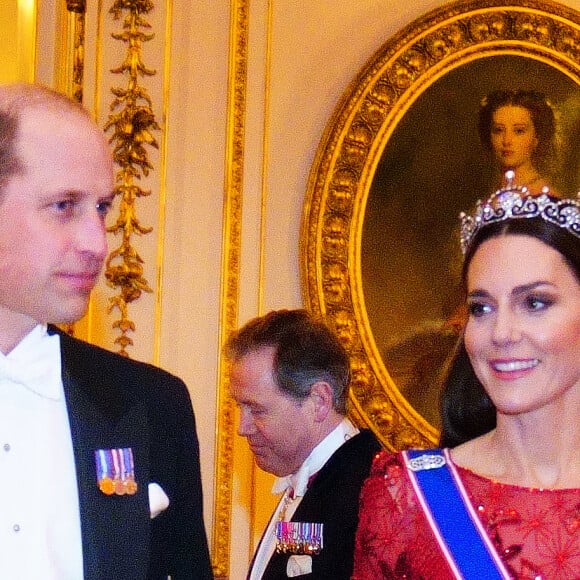 Le prince William, prince de Galles, et Catherine (Kate) Middleton, princesse de Galles - La famille royale d'Angleterre lors de la réception des corps diplômatiques au palais de Buckingham à Londres le 6 décembre 2022.