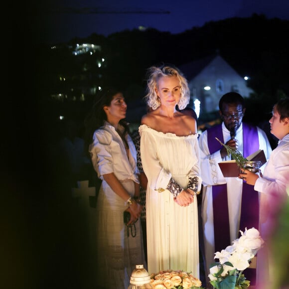 Laeticia Hallyday à la veillée à Saint Barth le 5 décembre 2022