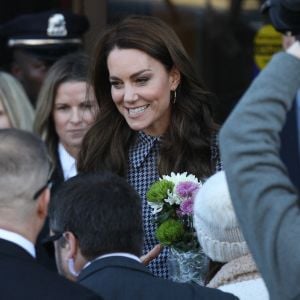 Kate Middleton arrive pour visiter le Centre sur l'enfant en développement de l'Université Harvard de Cambridge à Boston, Massachusetts, Etats-Unis, le 2 décembre 2022.