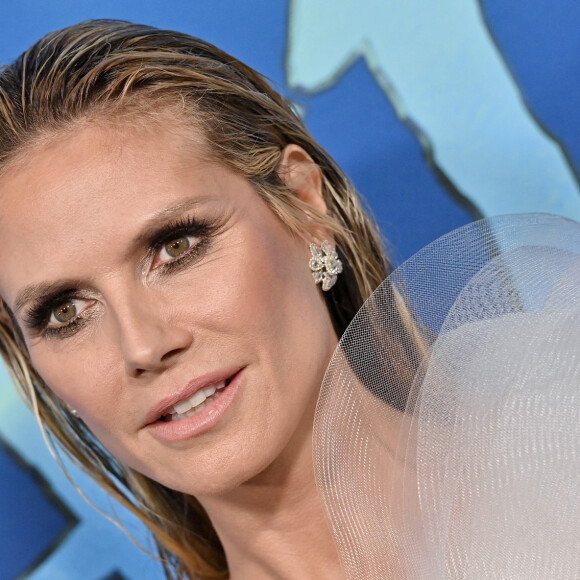 Heidi Klum à la première du film "Avatar 2 : La voie de l'eau" de la société de production 20th Century Studios au théâtre Dolby à Hollywood, Los Angeles, Californie, Etats-Unis, le 12 décembre 2022. 