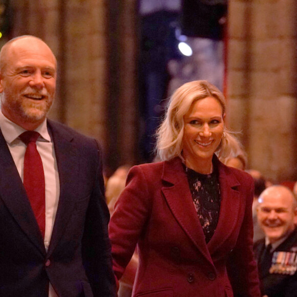 Mike Tindall et sa femme Zara Phillips (Zara Tindall), arrivent pour le "Together at Christmas" Carol Service à l'abbaye de Westminster à Londres, Royaume uni, le 15 décembre 2022. 