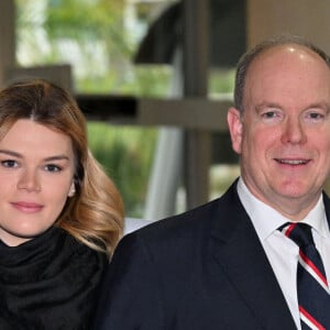 Exclusif - Le prince Albert II de Monaco, sa nièce, Camille Gottlieb, la marraine d'honneur du Téléthon monégasque, guidés par Muriel Agliardi, la présidente de l'association Monaco Maladies Génétiques, ont inauguré la 36ème édition du Téléthon au Grimaldi Forum à Monaco. Le 3 décembre 2022. Dans le Village Téléthon, installé dans l' espace Ravel du centre des congrès, de nombreux acteurs, parmi lesquels le Centre Scientifique de Monaco, les Smileys de Monaco, Child Care Monaco ou encore les Guides et scouts de Monaco, proposent entre autres des ateliers payants, des objets, des vêtements et des plantes à la vente dont les recettes seront entièrement reversées au profit de l'AFM. © Bruno Bebert / Bestimage 