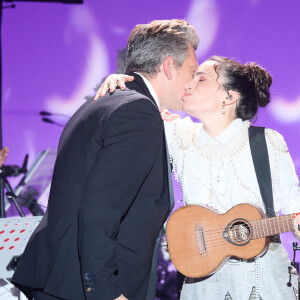 Exclusif - Yael Naïm et Benjamin Biolay lors de l'enregistrement d'un Grand show de Noël "Christmas Show" imaginé par B.Biolay avec une pléiade d'artistes prestigieux au Casino de Paris, France, le 29 septembre 2022, diffusé sur Canal+, le 21 décembre 2022.. © Cyril Moreau/Bestimage