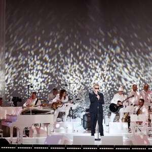 Exclusif - Benjamin Biolay lors de l'enregistrement d'un Grand show de Noël "Christmas Show" imaginé par B.Biolay avec une pléiade d'artistes prestigieux au Casino de Paris, France, le 29 septembre 2022, diffusé sur Canal+, le 21 décembre 2022.. © Cyril Moreau/Bestimage