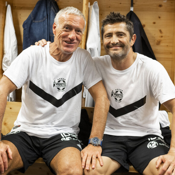 Exclusif - Didier Deschamps et Bixente Lizarazu - Backstage du match de football caritatif du Variétés Club de France contre les légendes des Avirons Bayonnais au profit des associations "Pièces Jaunes" et "Centre Hospitalier de la Côte Basque - Service Pédiatrie" à Bayonne le 19 octobre 2022. 12.000 € ont été récoltés après la victoire du Variétés 2-1 contre les légendes des Avirons Bayonnais. © Pierre Perusseau/Bestimage 