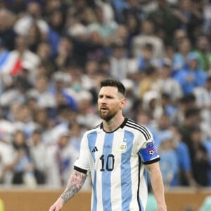 Kylian Mbappé et Lionel Messi pendant la seance de tirs au but - Match "France - Argentine (3-3 - tab 2-4)" en finale de la Coupe du Monde 2022 au Qatar, le 18 décembre 2022.