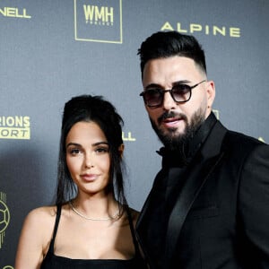 Nabilla (Benattia) et son mari Thomas Vergara au photocall de la 66ème cérémonie du Ballon d'Or au Théâtre du Chatelet à Paris le 17 octobre 2022.