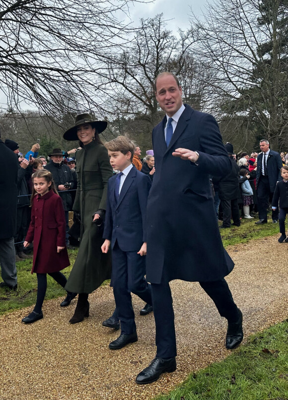 Le prince William, prince de Galles, et Catherine (Kate) Middleton, princesse de Galles, Le prince George de Galles, La princesse Charlotte de Galles - La famille royale d'Angleterre au premier service de Noël à Sandringham depuis le décès de la reine Elizabeth II le 25 décembre 2022. 