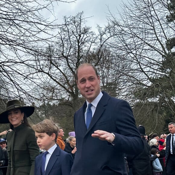 Le prince William, prince de Galles, et Catherine (Kate) Middleton, princesse de Galles, Le prince George de Galles, La princesse Charlotte de Galles - La famille royale d'Angleterre au premier service de Noël à Sandringham depuis le décès de la reine Elizabeth II le 25 décembre 2022. 