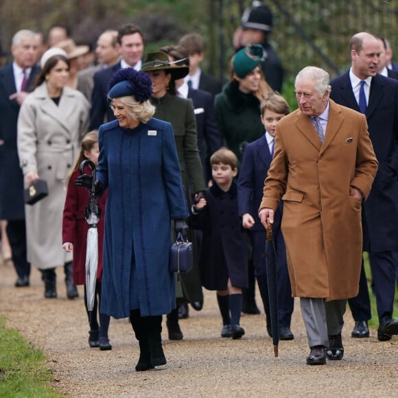 Le roi Charles III et son épouse la reine consort Camilla - La famille royale d'Angleterre assiste au service religieux de Noël à l'église St Mary Magdalene à Sandringham, Norfolk, le 25 décembre 2022.