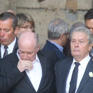 Pascal Desprez, Alain Delon, Anthony Delon - Sorties des obsèques de Mireille Darc en l'église Saint-Sulpice à Paris. Le 1er septembre 2017 