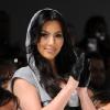 Kim Kardashian lors du défilé de mode de sa ligne pour la marque BEBE lors de la Fashion Week new-yorkaise le 16 février 2010