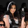 Kim Kardashian lors du défilé de mode de sa ligne pour la marque BEBE lors de la Fashion Week new-yorkaise le 16 février 2010