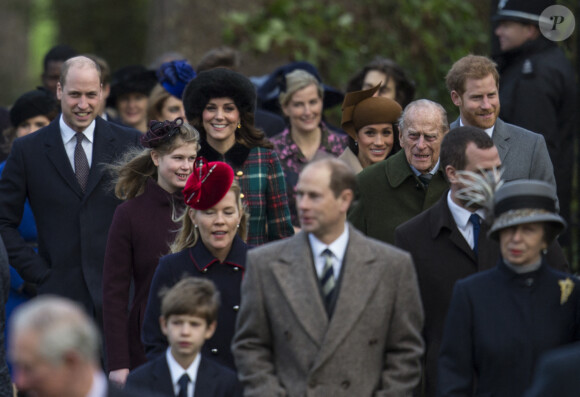 Le prince William, Catherine Kate Middleton la duchesse de Cambridge enceinte, Meghan Markle et son fiancé le prince Harry, le prince Philip, duc d'Edimbourg, Lady Louise Windsor - La famille royale d'Angleterre arrive à la messe de Noël à l'église Sainte-Marie-Madeleine à Sandringham, le 25 décembre 2017. 