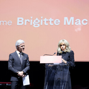 Exclusif - Cyril Viguier et Brigitte Macron - Soirée de gala au profit de la Fondation Olena Zelenska à la salle Pleyel à Paris, le 13 décembre 2022. © Dominique Jacovides / Bestimage