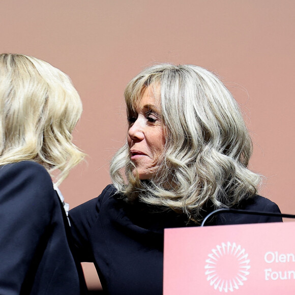 Exclusif - Olena Zelenska et Brigitte Macron - Soirée de gala au profit de la Fondation Olena Zelenska à la salle Pleyel à Paris, le 13 décembre 2022. © Dominique Jacovides / Bestimage
