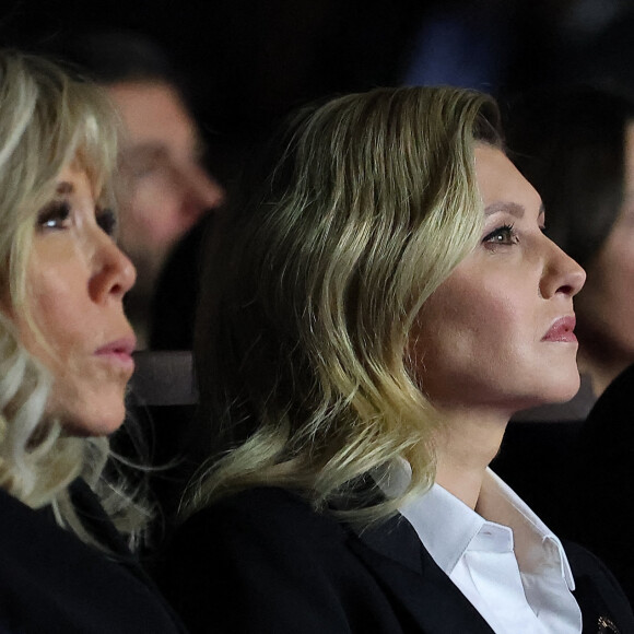 Exclusif - Brigitte Macron et Olena Zelenska - Soirée de gala au profit de la Fondation Olena Zelenska à la salle Pleyel à Paris, le 13 décembre 2022. © Dominique Jacovides / Bestimage