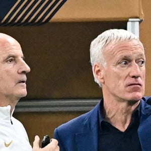 Didier Deschamps, Adjoint Guy Stephan - Match "France - Argentine (3-3 - tab 2-4)" en finale de la Coupe du Monde 2022 au Qatar, le 18 décembre 2022. © Philippe Perusseau / Bestimage 