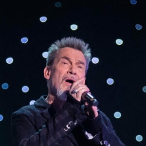 Exclusif - Florent Pagny, chant - Enregistrement de l'émission "Symphonie pour la vie, Spéciale Pièces Jaunes" aux Folies Grüss à Paris, diffusée le 4 février sur France 3. Le 12 janvier 2022 © Cyril Moreau / Bestimage