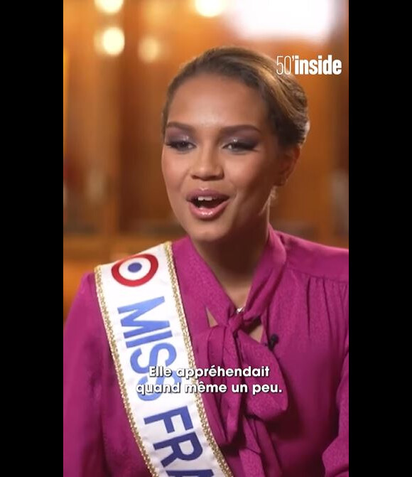 Indira Ampiot (Miss France 2023) découvre des images de sa maman quand elle était Miss, dans "50 Minutes Inside", diffusé le 7 janvier 2023, sur TF1