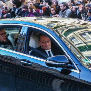 Dany Boon et Jean Reno - Arrivée du convoi funéraire à l'église de La Madeleine lors des obsèques de Johnny Hallyday à Paris le 9 décembre 2017.