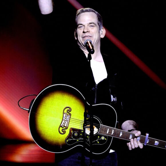 Exclusif - No Web - No Tabloids - Garou - Enregistrement de la 2ème partie de soirée de l'émission "La Chanson secrète 10" diffusée sur TF1 le 22 janvier 2022 © Jacovides-Moreau / Bestimage Après le succès des précédentes éditions, « LA CHANSON SECRETE », présentée par N.ALIAGAS et produite par DMLS TV, revient sur TF1. 8 artistes ne savent rien de ce qui va se passer pour eux ! Ils ont accepté de jouer le jeu, de se laisser totalement surprendre, émouvoir, parfois même déstabiliser car ils vont découvrir en même temps que les téléspectateurs une surprise : une chanson qui leur est chère revisitée et réinterprétée par un artiste. Des mises en scène spectaculaires au service de l’émotion… Et des émotions fortes pour l’artiste assis dans le fauteuil grâce à la venue sur le plateau de proches et d’invités inattendus. Les téléspectateurs seront aux premières loges pour vivre ces moments d’intimité musicale rare.  Exclusive - No Web No Blog pour Belgique et Suisse 