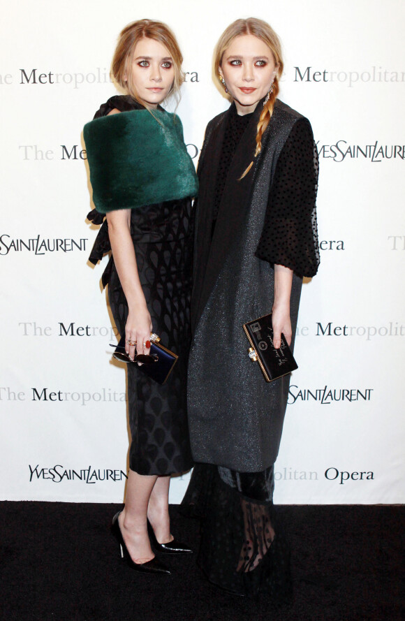 Ashley et Mary-Kate Olsen - Soirée de gala pour la générale de l'opéra "Le comte Ory" au Metropolitan opera house à New York le 24 mars 2011