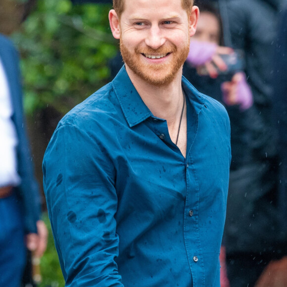 Le prince Harry, duc de Sussex, visite les studios d'Abbey Road pour rencontrer Jon Bon Jovi et des membres de l'Invictus Games Choir, qui enregistrent un single spécial au profit de l'Invictus Games Foundation, à Londres, Royaume Uni, le 28 février 2020. La chanson sera enregistrée dans le studio 2 des studios Abbey Road, rendu célèbre par les Beatles qui y ont enregistré 11 de leurs 13 albums. 