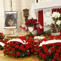 Obsèques de Linda de Suza : la peine immense de son fils João, des milliers de fans pour l'acclamer