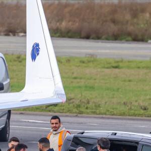 Exclusif - La famille Messi, Lionel "Leo" Messi, Antonella Roccuzzo, et leurs enfants Thiago, Mateo et Ciro, de retour à Paris avec leur jet privé à l'aéroport du Bourget. La famille est accueilli en grande pompe par le police, la gendarmerie et le personnel de l'aéroport. La famille est partie en vacances quelques jours après la victoire de l'Argentine à la coupe du monde de football 2022 au Qatar. Leo va reprendre l'entraînement avec le Paris Saint-Germain (PSG).