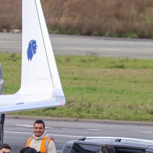 Exclusif - La famille Messi, Lionel "Leo" Messi, Antonella Roccuzzo, et leurs enfants Thiago, Mateo et Ciro, de retour à Paris avec leur jet privé à l'aéroport du Bourget. La famille est accueilli en grande pompe par le police, la gendarmerie et le personnel de l'aéroport. La famille est partie en vacances quelques jours après la victoire de l'Argentine à la coupe du monde de football 2022 au Qatar. Leo va reprendre l'entraînement avec le Paris Saint-Germain (PSG).