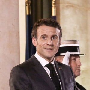 Le président Emmanuel Macron reçoit Hun Sen, Premier ministre du royaume du Cambodge au palais de l'Elysée à Paris le 13 décembre 2022. © Stéphane Lemouton / Bestimage