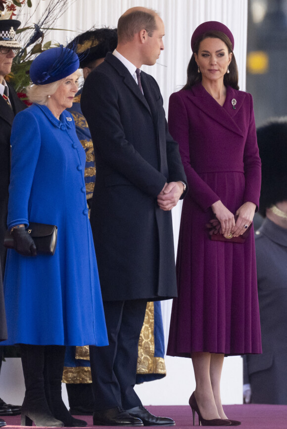 Camilla Parker Bowles, reine consort d'Angleterre, le prince William, prince de Galles, et Catherine (Kate) Middleton, princesse de Galles - La famille royale et le gouvernement du Royaume Uni lors de la cérémonie d'accueil du président de l'Afrique du Sud, en visite d'état à Londres, Royaume Uni, le 22 novembre 2022. 