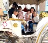 Rofrane et Nasser Bambara de "Familles nombreuses" avec leurs enfants au Maroc