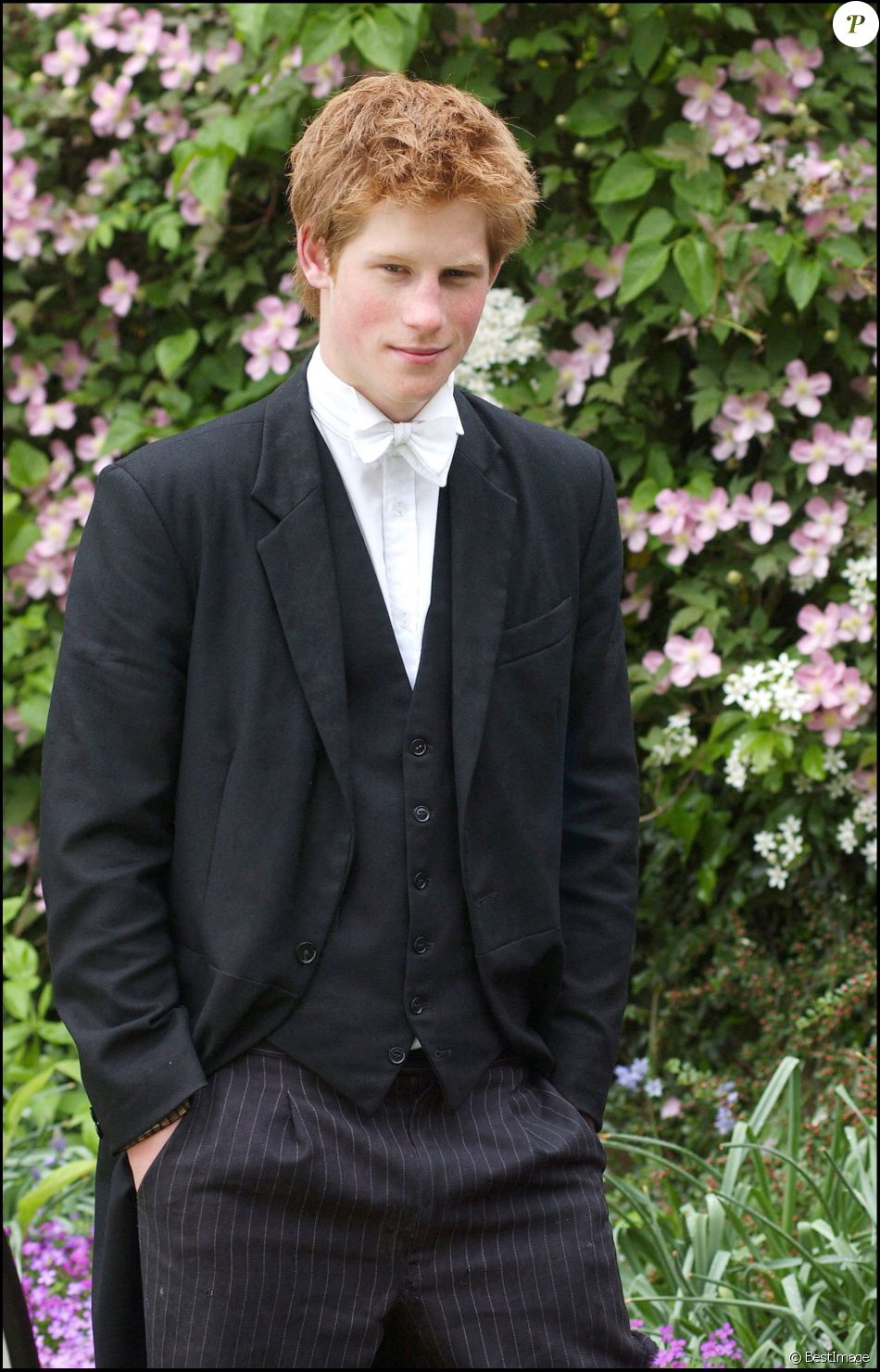 Le Prince Harry au collège d'Eton en 2003 Purepeople