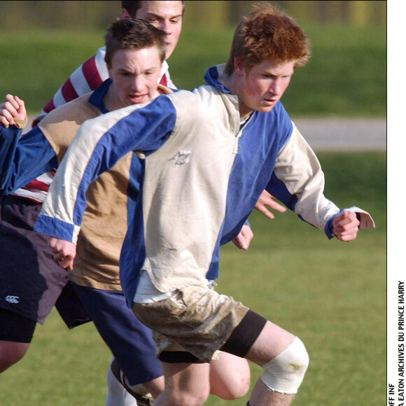 Le Prince Harry au collège d'Eton en 2003