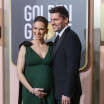 Hilary Swank enceinte à 48 ans : son ventre très rond, elle fait sensation aux Golden Globes avec son mari